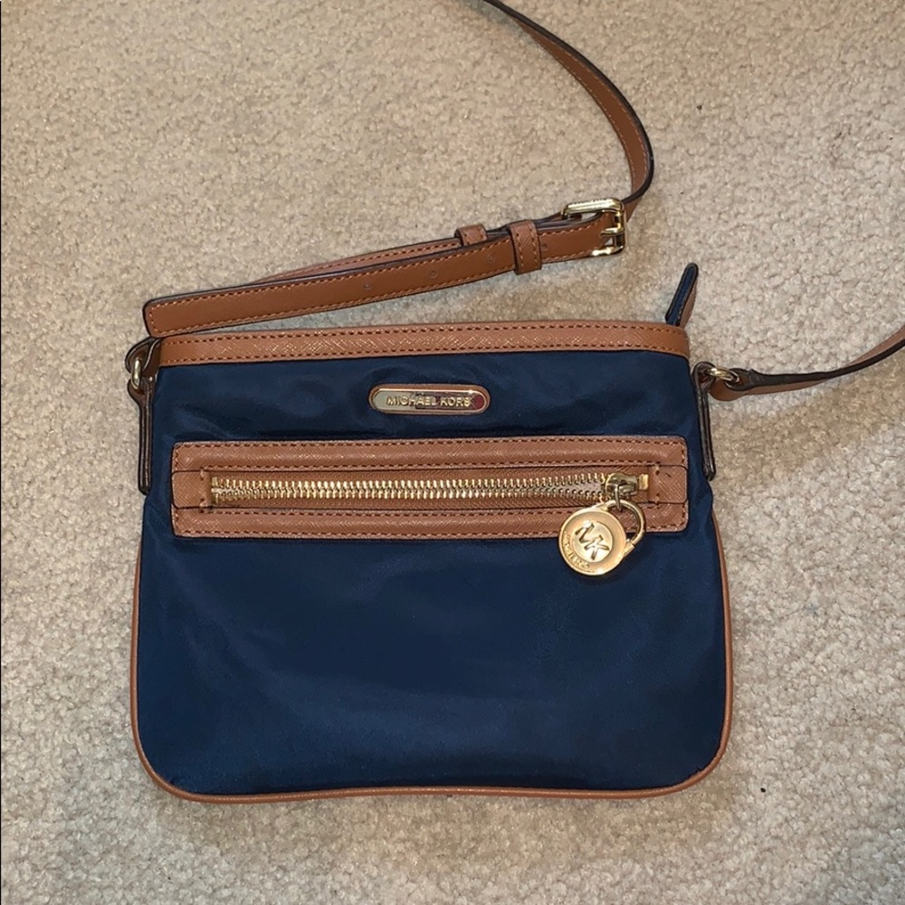 michael kors crossbody